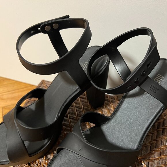 Melissa "Classic Lady" Heels in Black (size 7) - Picture 4 of 5